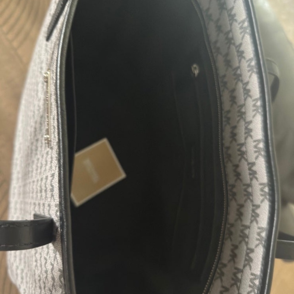 Authentic Michael Kors Tote - image 2